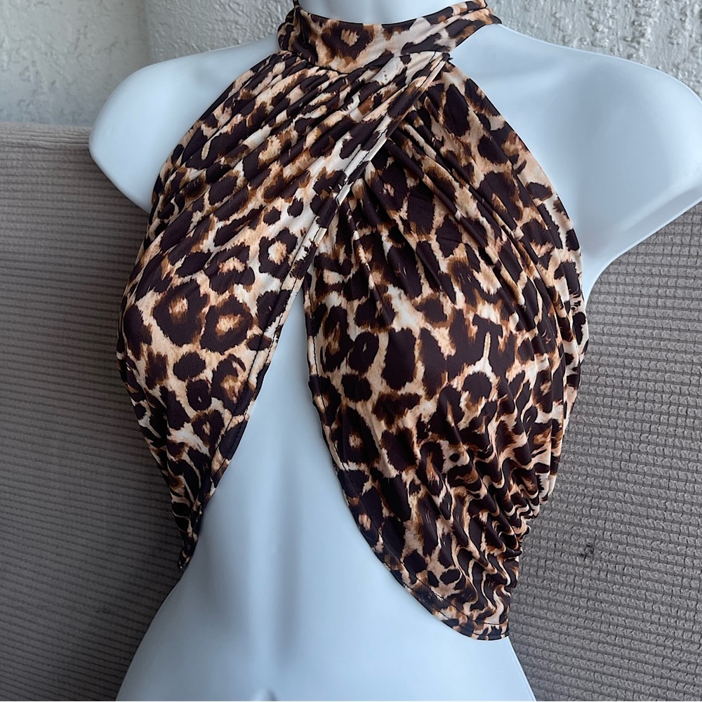 Leopard open back crop